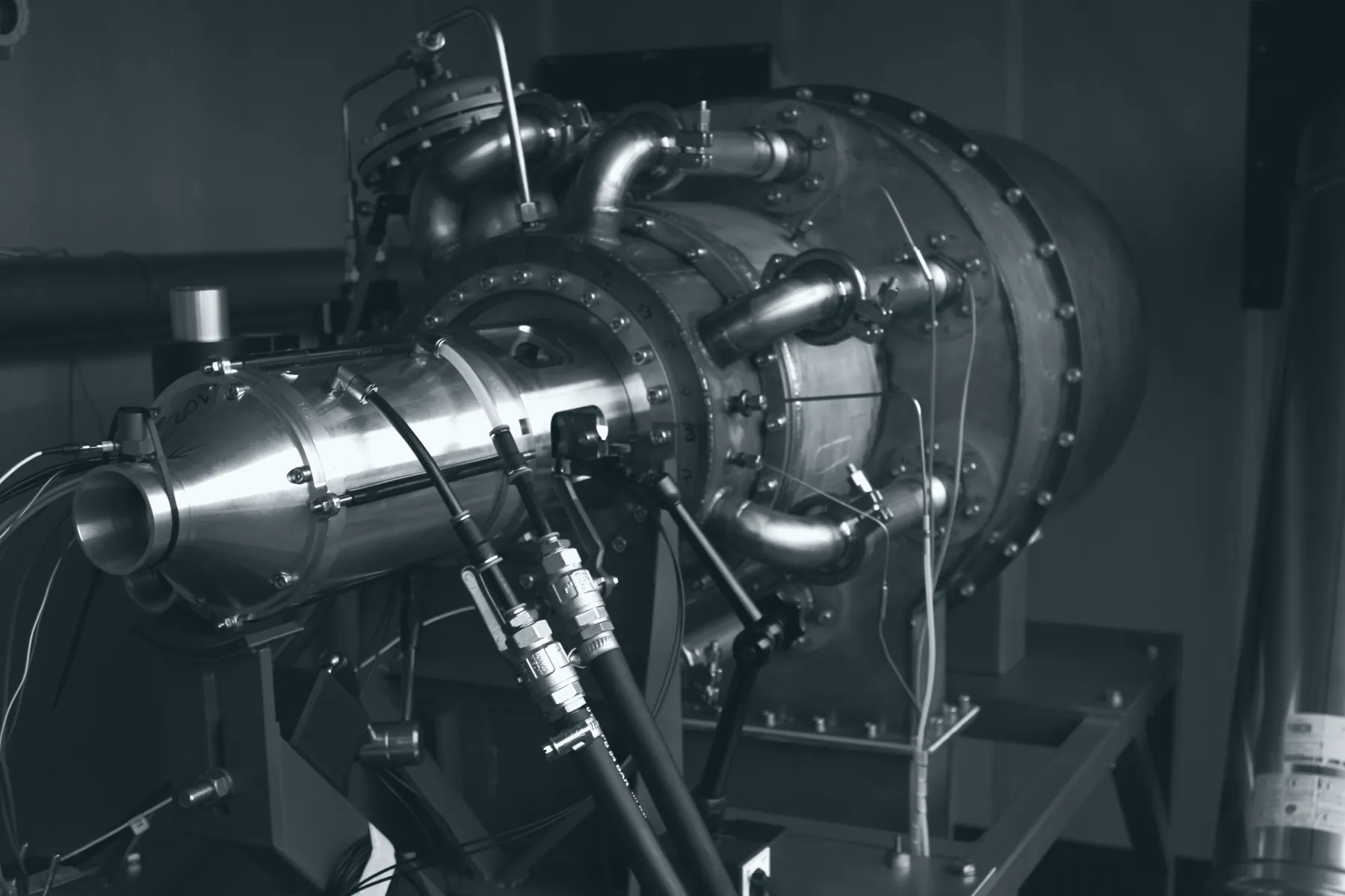 Micro gas turbine prototype on the test bench